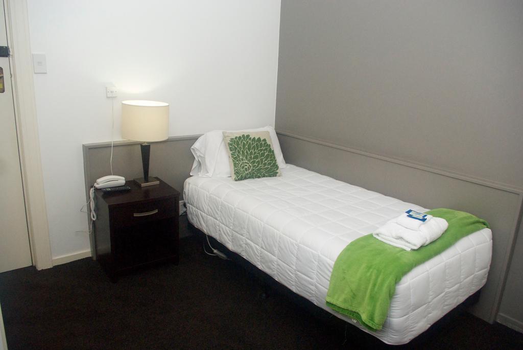 Law Courts Hotel Dunedin Oda fotoğraf